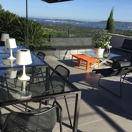St Tropez House 8 Pax Villa *