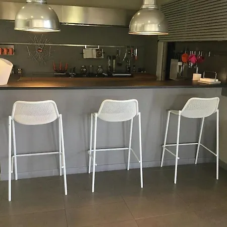 St Tropez House 8 Pax