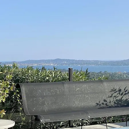 Villa St Tropez House 8 Pax